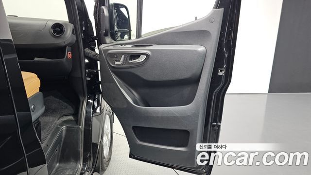 Mercedes-Benz Sprinter 2019 — photo 15