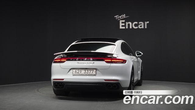 Porsche Panamera 2018 — photo 4