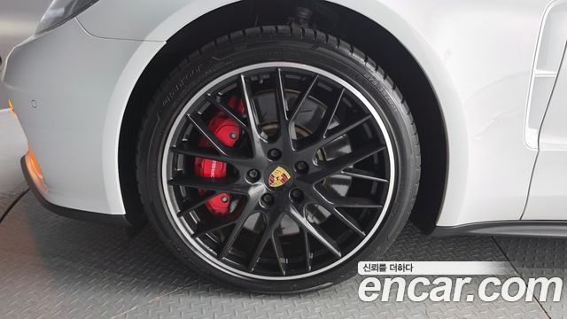 Porsche Panamera 2018 — photo 5