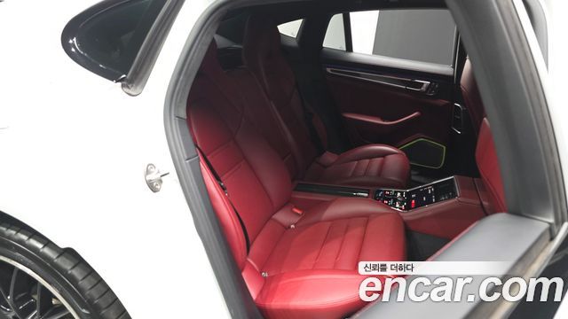 Porsche Panamera 2018 — photo 18