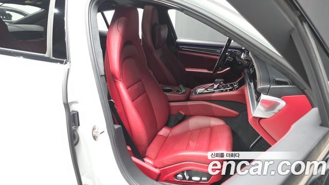 Porsche Panamera 2018 — photo 16