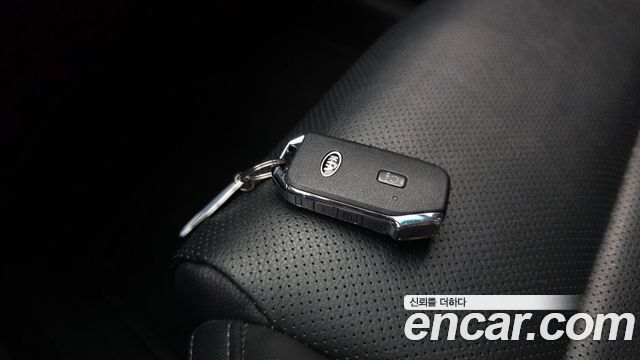Kia K7 2021 — photo 22