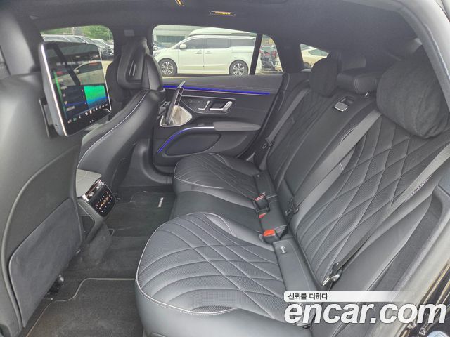 Mercedes-Benz EQS 2023 — photo 10