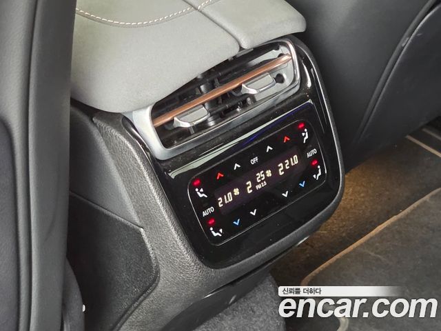Mercedes-Benz EQS 2023 — photo 16