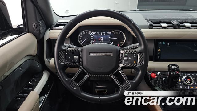 Land Rover Defender 2023 — photo 19