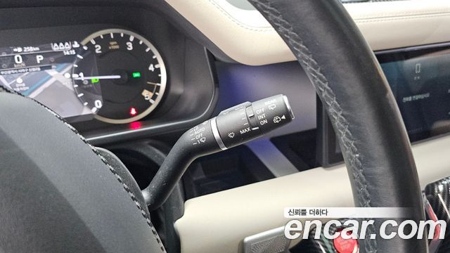 Land Rover Defender 2023 — photo 25