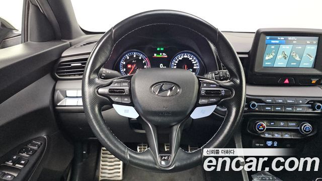 Hyundai Veloster 2019 — photo 21