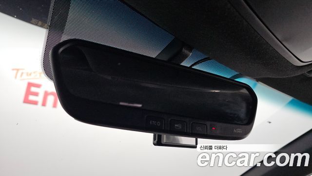 Hyundai Veloster 2019 — photo 30