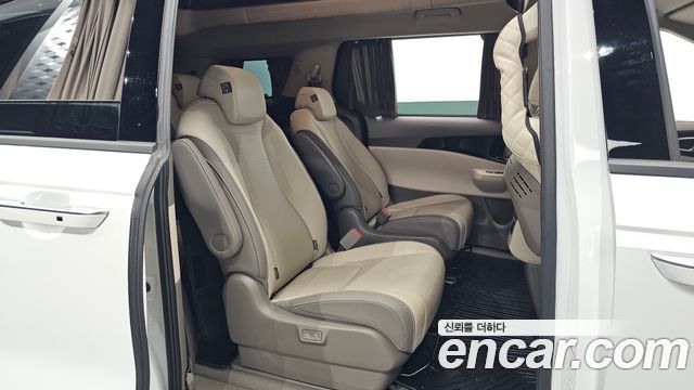 Kia Canival 2025 — photo 17