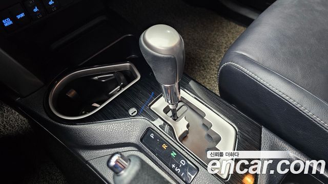 Toyota RAV4 2018 — photo 9