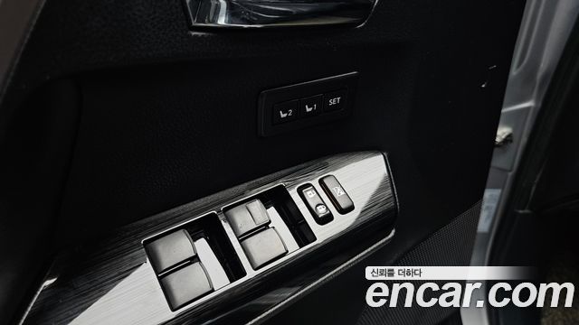 Toyota RAV4 2018 — photo 19