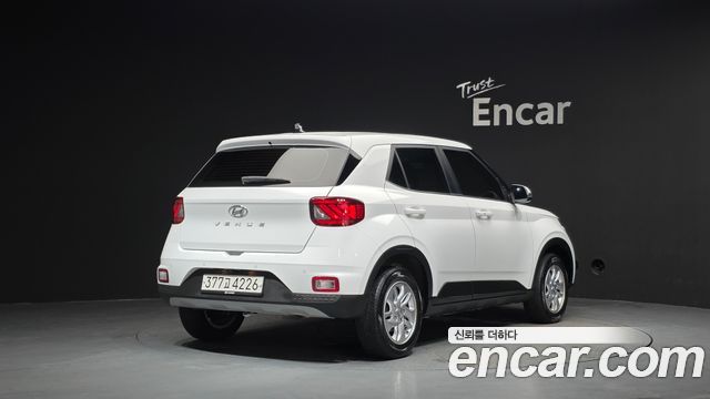 Hyundai Venue 2025 — photo 2