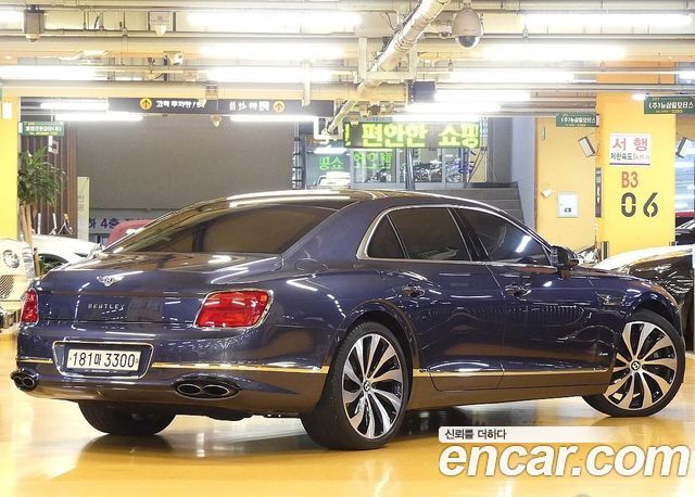 Bentley Flying Spur 2023 — photo 2