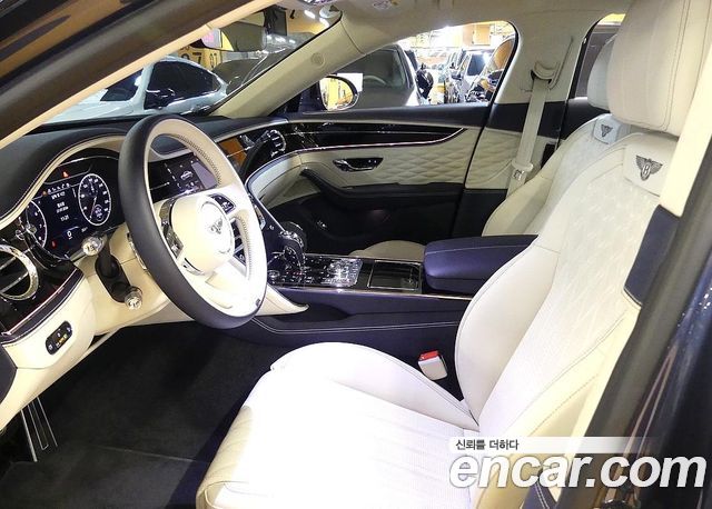 Bentley Flying Spur 2023 — photo 10
