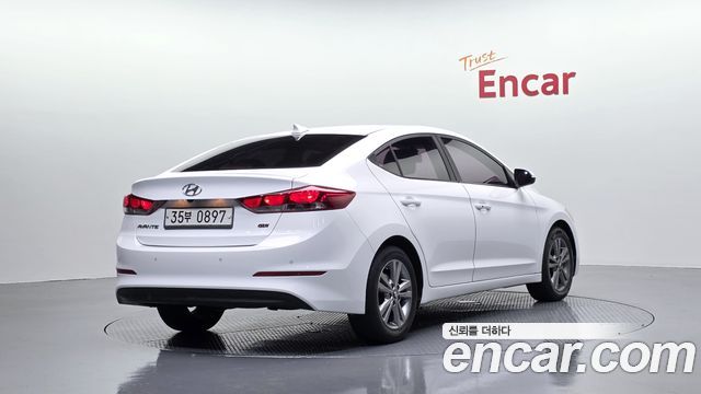 Hyundai AVANTE 2017 — photo 2