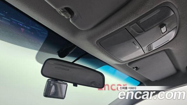 Hyundai AVANTE 2017 — photo 19