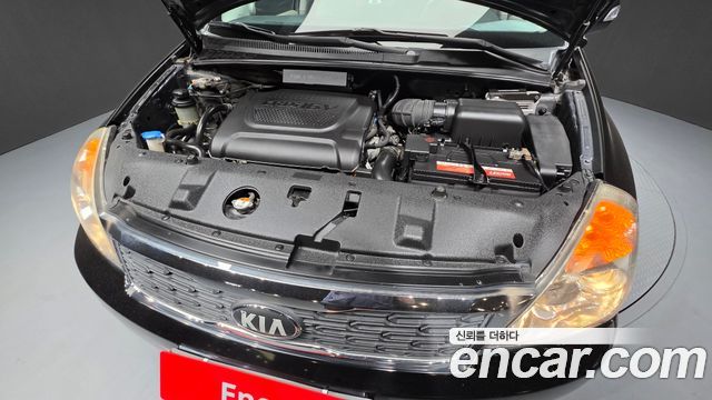 Kia Canival 2013 — photo 6
