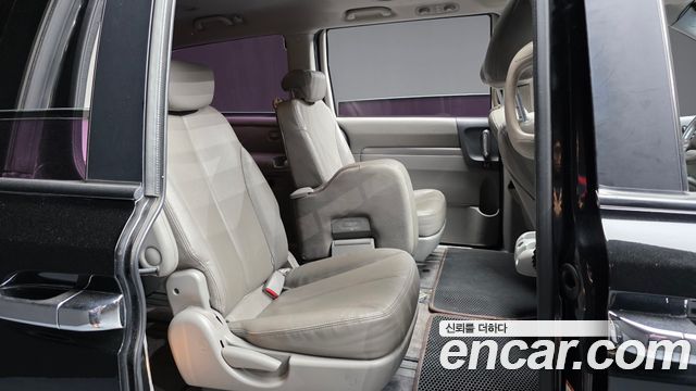 Kia Canival 2013 — photo 11