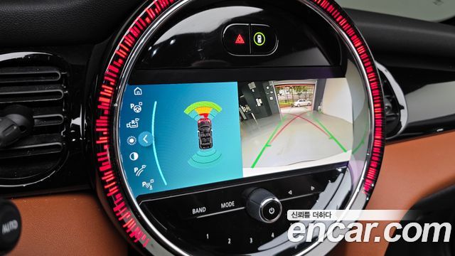 Mini Cooper Convertible 2022 — photo 21