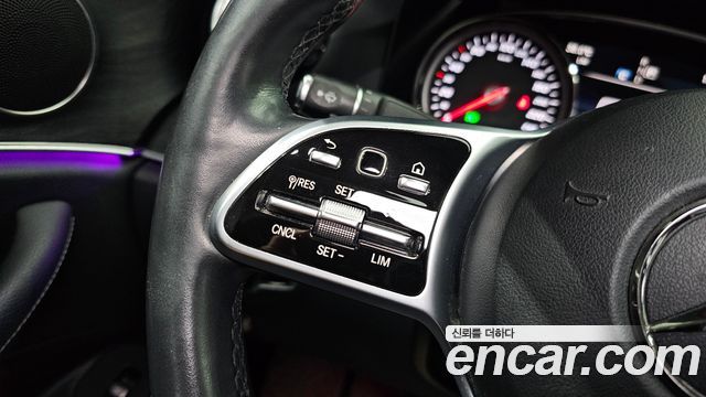 Mercedes-Benz E-Class 2019 — photo 15