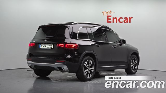Mercedes-Benz GLB-Class 2021 — photo 2
