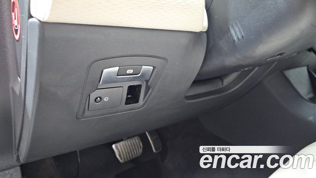 Land Rover Range Rover Velar 2018 — photo 20