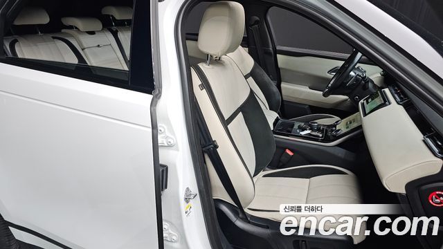 Land Rover Range Rover Velar 2018 — photo 16