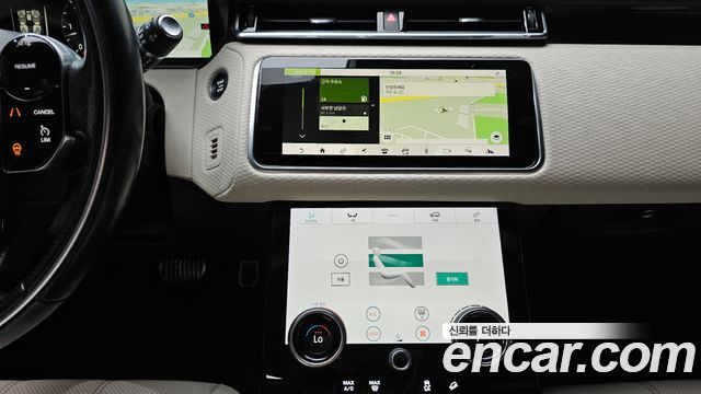 Land Rover Range Rover Velar 2018 — photo 29