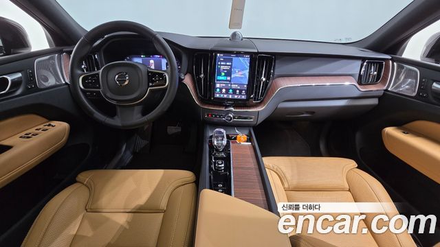 Volvo XC60 2025 — photo 7