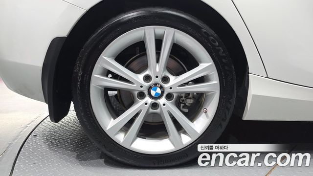 BMW 1-Series 2019 — photo 5