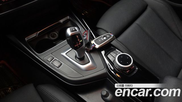 BMW 1-Series 2019 — photo 12
