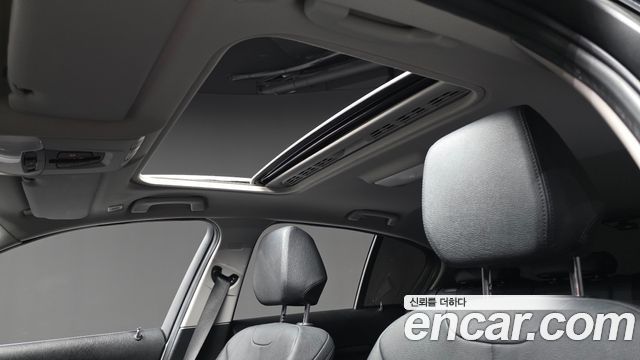 BMW 1-Series 2019 — photo 23