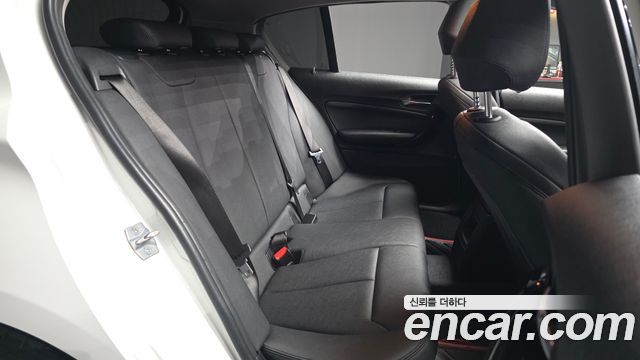 BMW 1-Series 2019 — photo 16