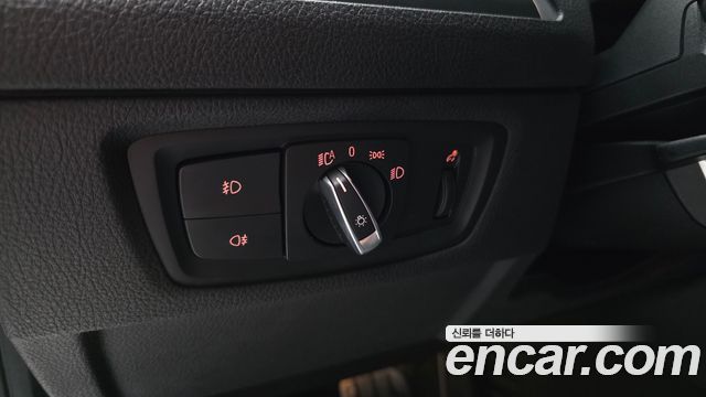 BMW 1-Series 2019 — photo 27