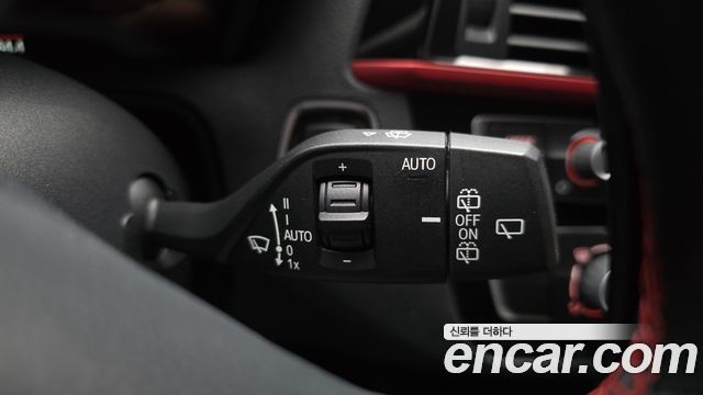 BMW 1-Series 2019 — photo 28