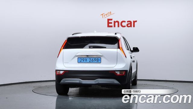 Kia Niro 2023 — photo 4