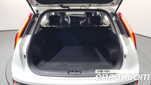 Kia Niro 2023 — photo 25