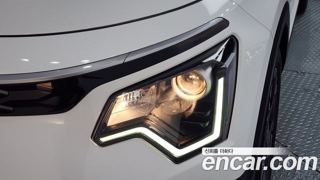 Kia Niro 2023 — photo 8