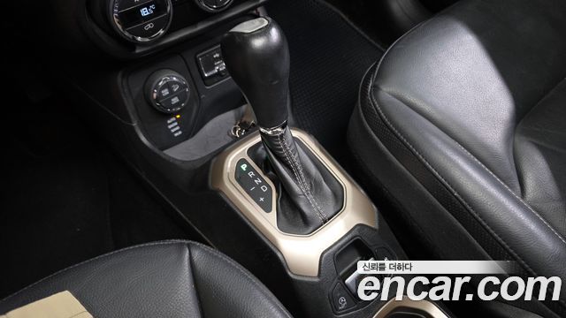 Jeep Renegade 2015 — photo 9