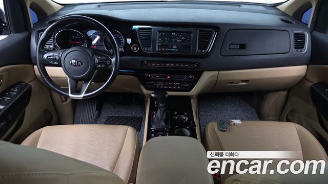 Kia Canival 2020 — photo 10