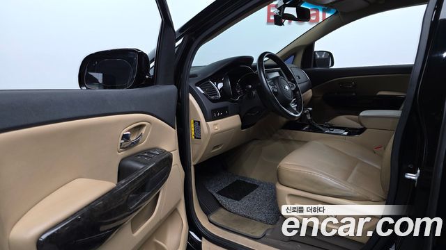 Kia Canival 2020 — photo 13