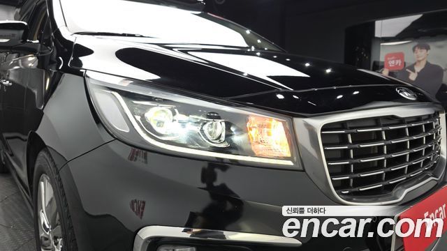 Kia Canival 2020 — photo 8