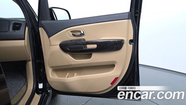 Kia Canival 2020 — photo 15