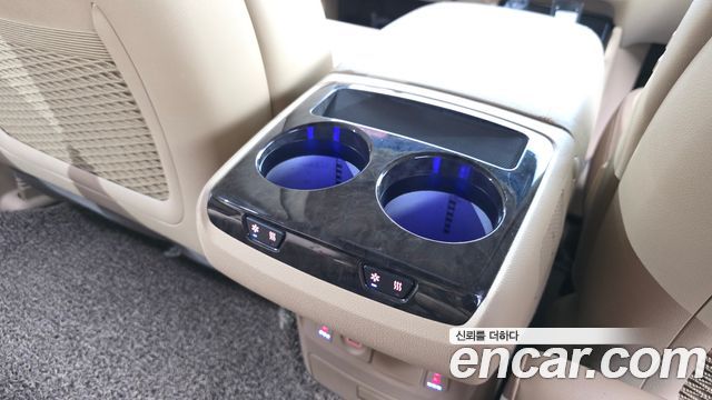 Kia Canival 2020 — photo 32