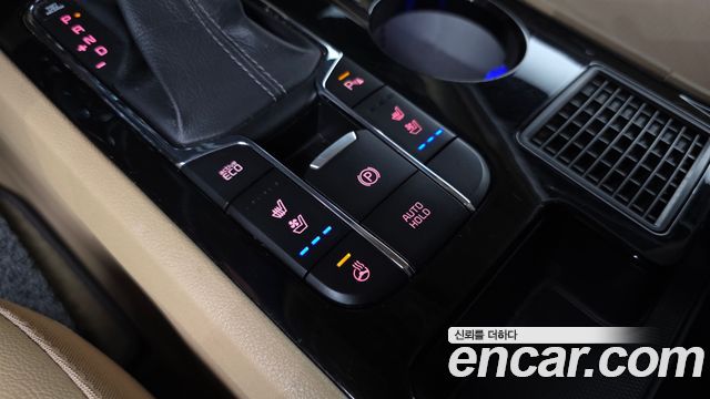 Kia Canival 2020 — photo 34