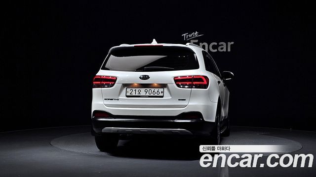 Kia Sorento 2015 — photo 4