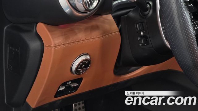 Mercedes-Benz SL-Class 2023 — photo 15