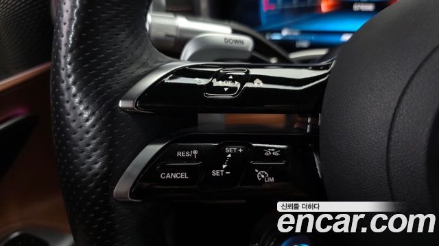 Mercedes-Benz SL-Class 2023 — photo 18