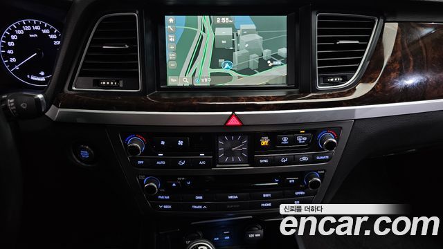 Hyundai Genesis 2016 — photo 14