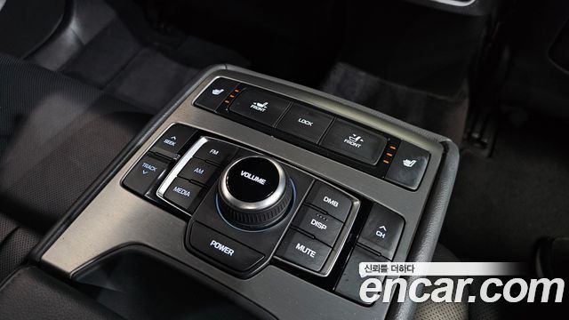 Hyundai Genesis 2016 — photo 19